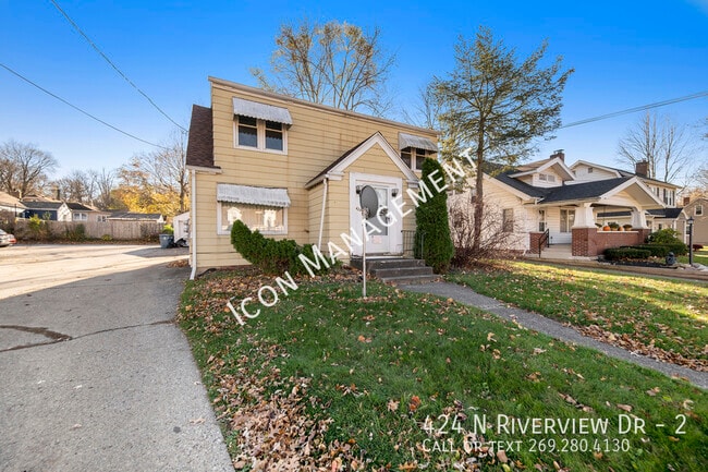 Photo - 424 N Riverview Dr Apartment Unit 2