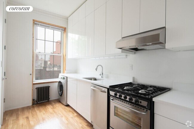 Building Photo - 644 Leonard St Rental