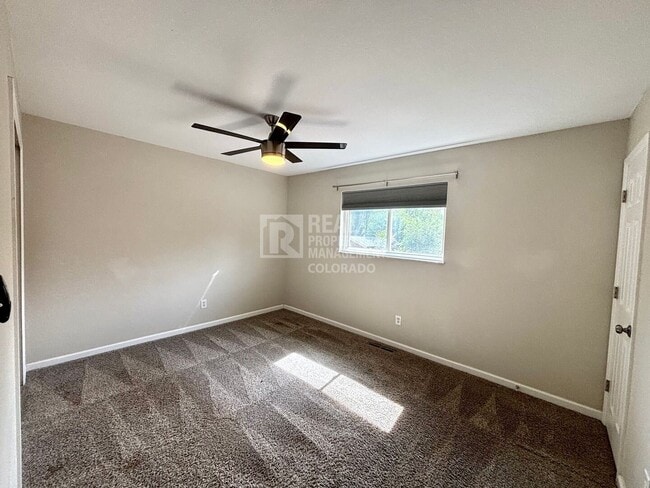 2240 Flintwood Dr