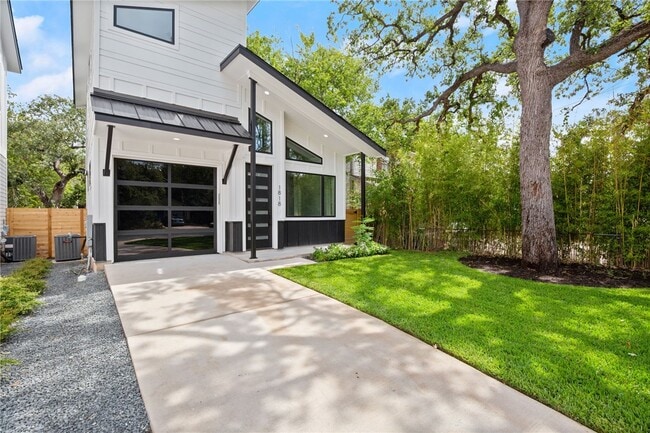 Building Photo - 1818 Waterston Ave