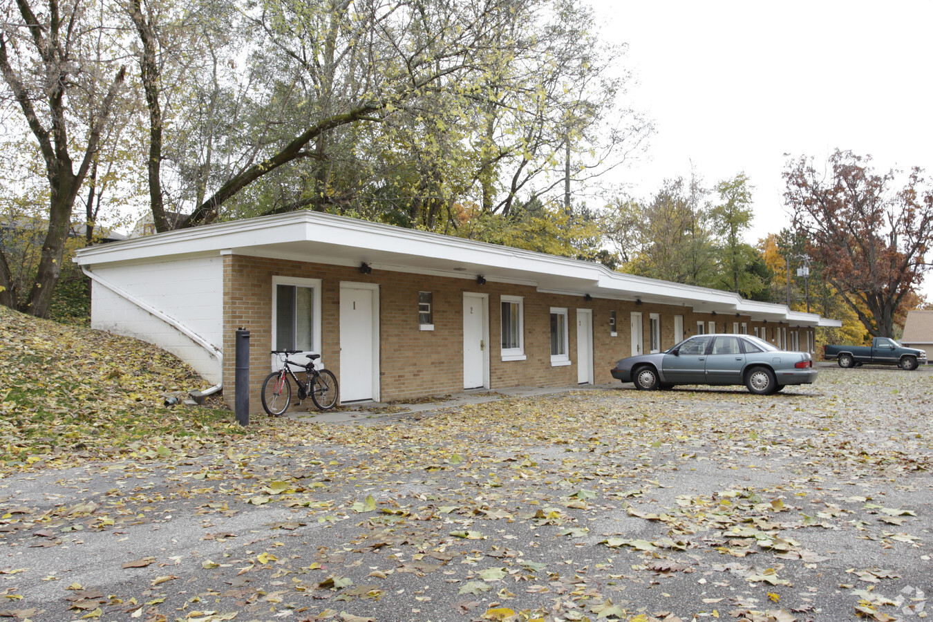 Eagle's Nest Apartments - Eagle's Nest Apartments