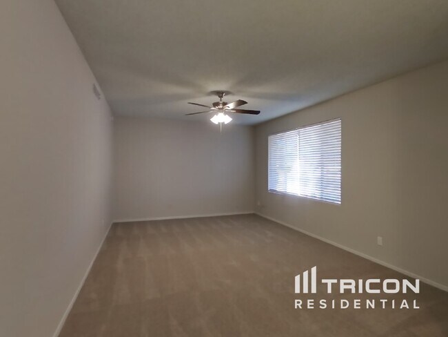 Photo - 4925 W Mescal St