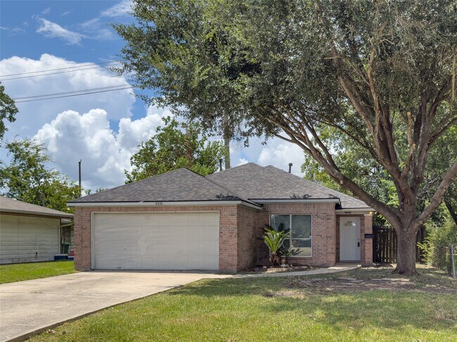 Building Photo - 9438 Ashville Dr