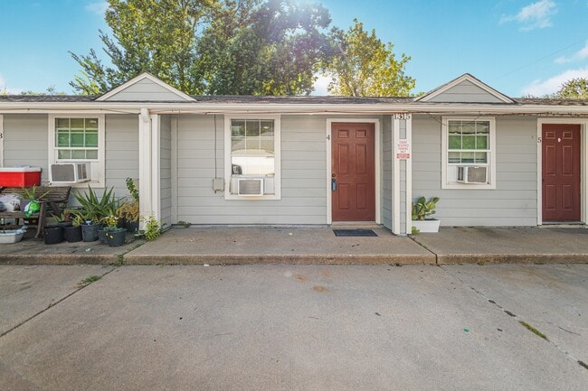 Building Photo - 1315 Alliance St Unit 4 Rental