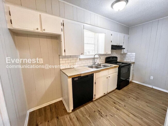 Photo - 8917 Tanya Dr Unit B