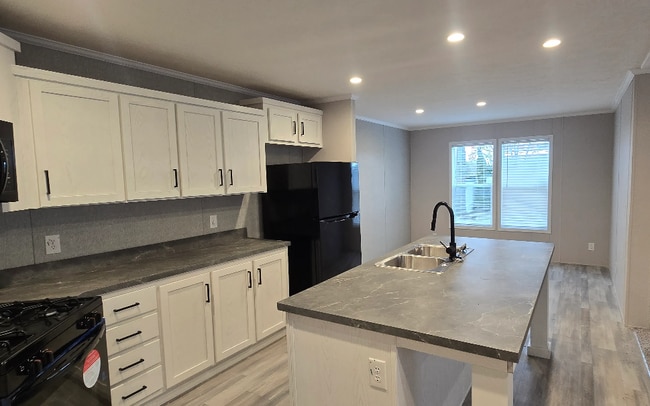 Photo - 49477 Au Lac Dr E