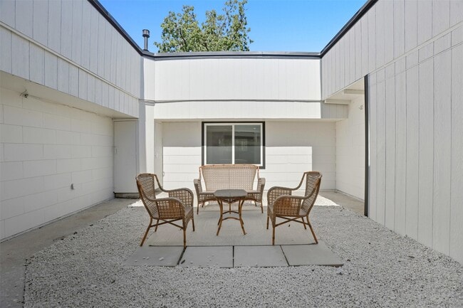 Photo - 7819 Bayside Dr