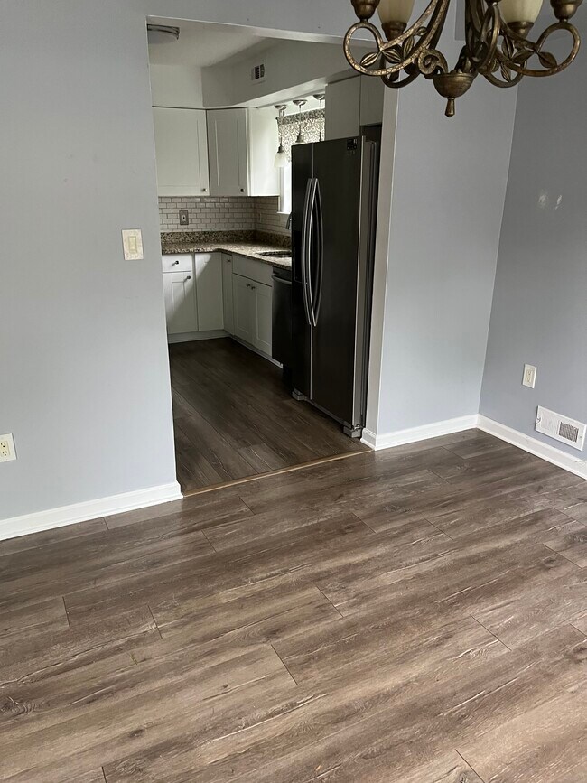 Photo - 808 Darlington Dr