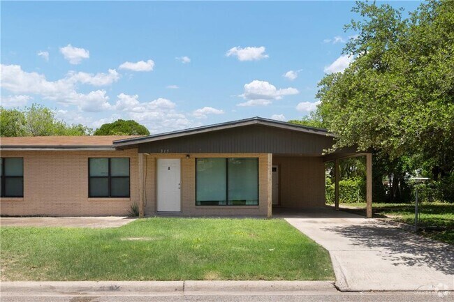 Building Photo - 315 N 13th Ave Unit A Rental