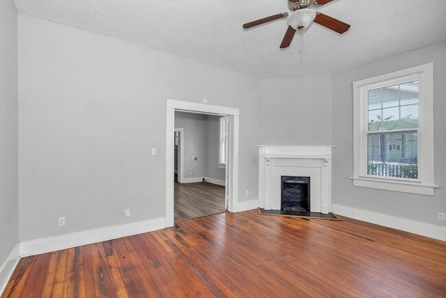 Photo - 240 Ellis St Unidad B