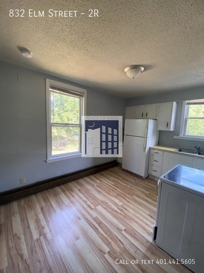 832 Elm St Unit 2R