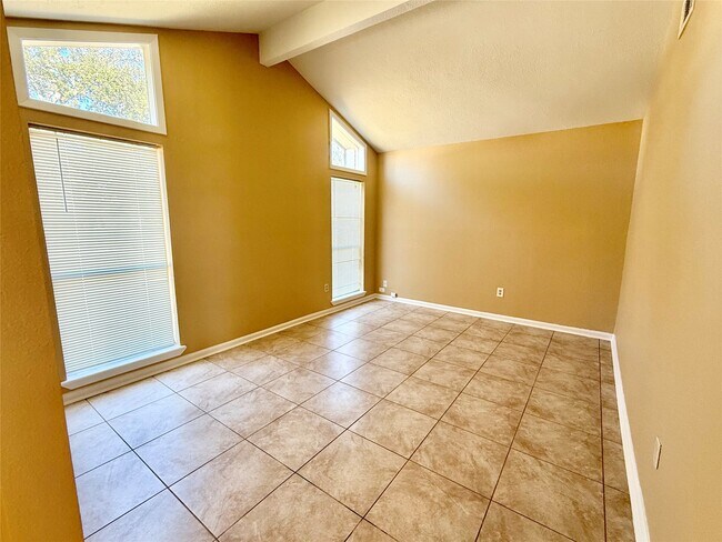 Photo - 1809 Capri Ln