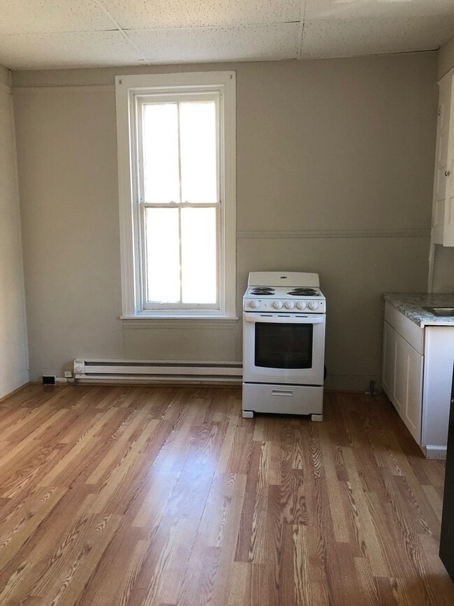 Photo - 343 Chestnut St