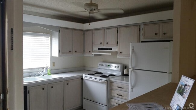 Building Photo - 1510 NE 12th Terrace Unit E13 Rental