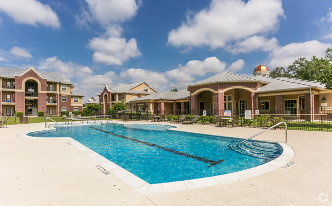 Woodlawn Ranch Apartments - Woodlawn Ranch Apartments