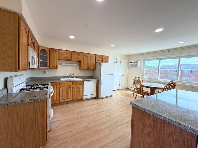 8101 83rd Pl