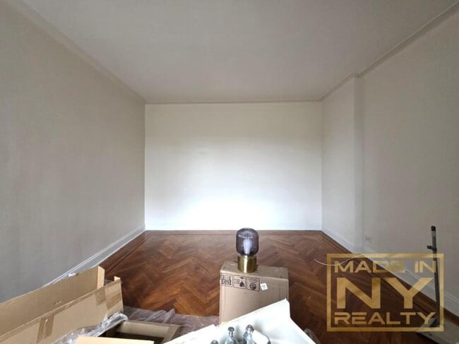 Photo - 1 bedroom in ASTORIA NY 11102 Unit 4B