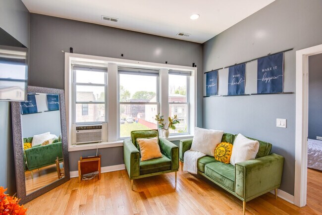 Photo - 4241 S Langley Ave Unit ID1305514P