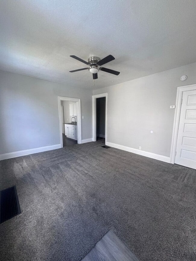 Photo - 414-416 Park Ave Unit #416