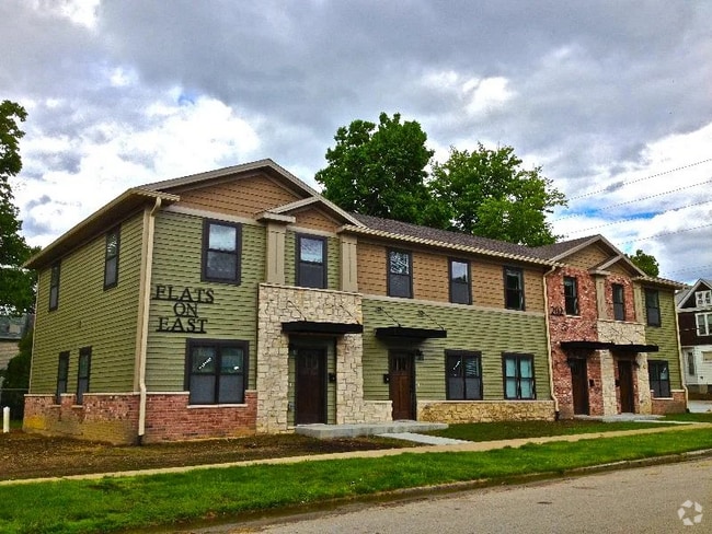 Building Photo - 902 N East St Rental