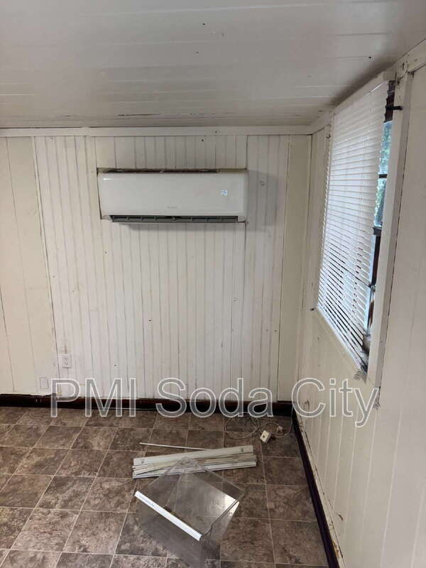 Photo - 211 E Brooks St Unit E