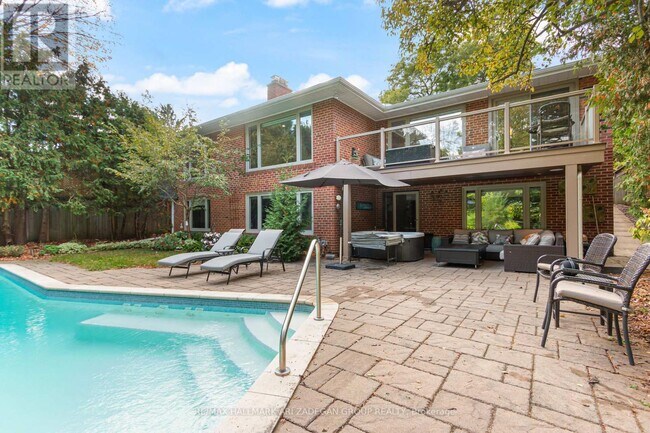 Photo - 195 Burbank Dr