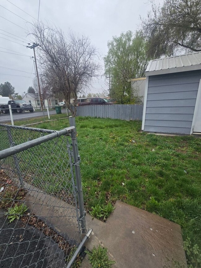 Photo - 2 bed 1 bath Recently Remodeled