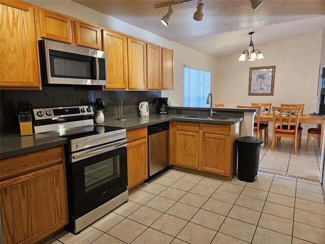 Photo - 297 Blue Jay Way