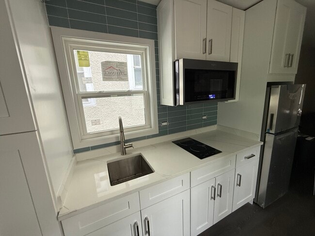 Photo - 1918 Noyes St