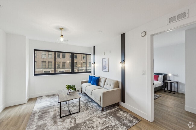 Building Photo - 913 N Market St Rental