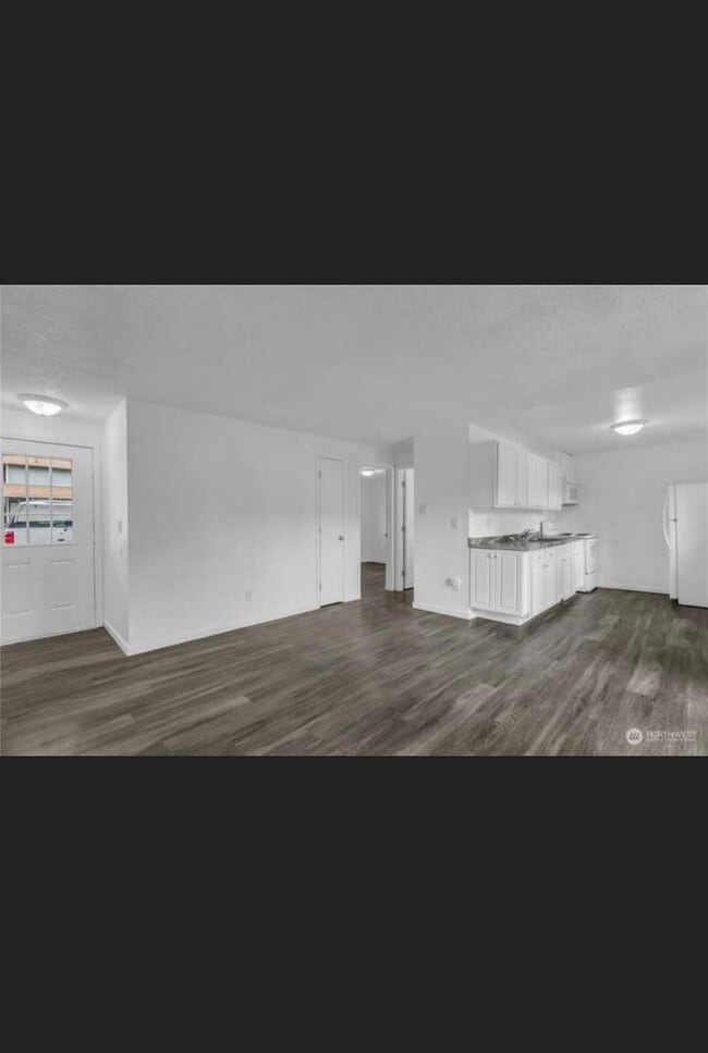 Building Photo - 2701 S 257th Pl Unit A