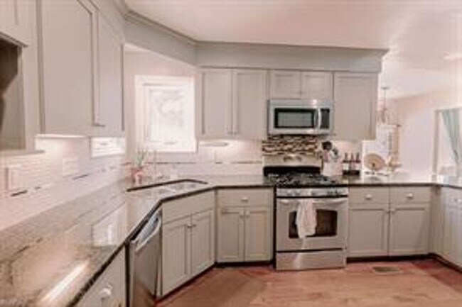 Photo - Gorgeous 4 bed, 3 bath in Great Bridge!