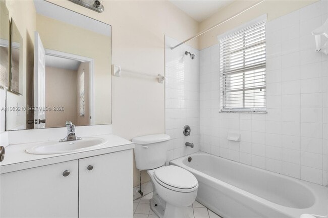 Photo - 3360 NE 14th Dr