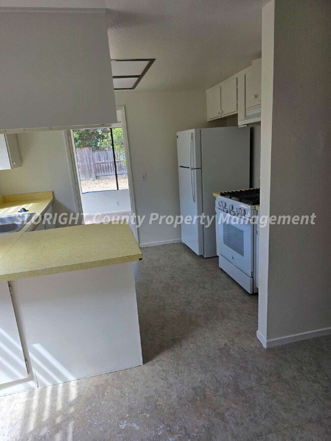 1388 Cavalier Ln