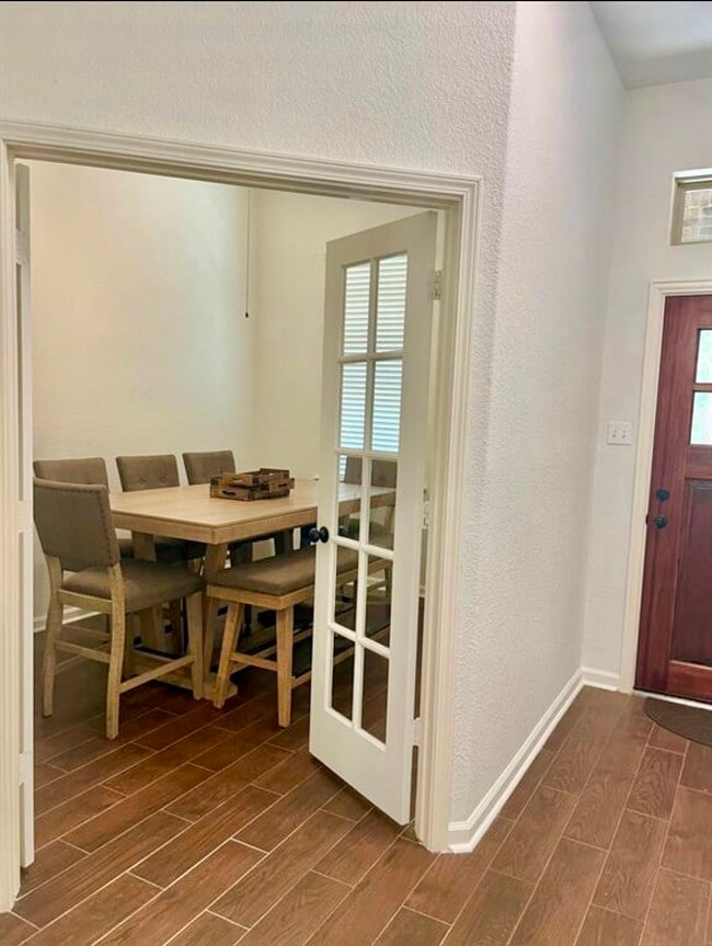 Photo - 118 Wood Drake Place