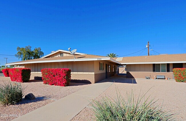 Building Photo - 8402 E Coronado Rd Unit 1