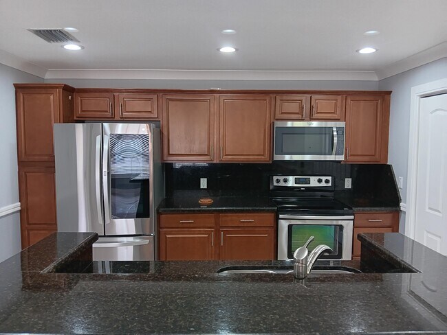 3440 Pinewalk Dr N Unit 515