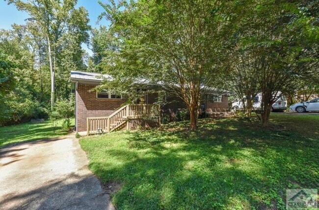 Building Photo - 195 Hilltop Rd Unit B Rental