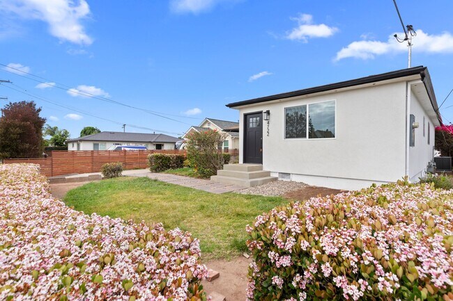 Photo - 4722 68th St