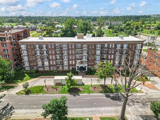 Photo - 5630 Pershing Ave Unit 39