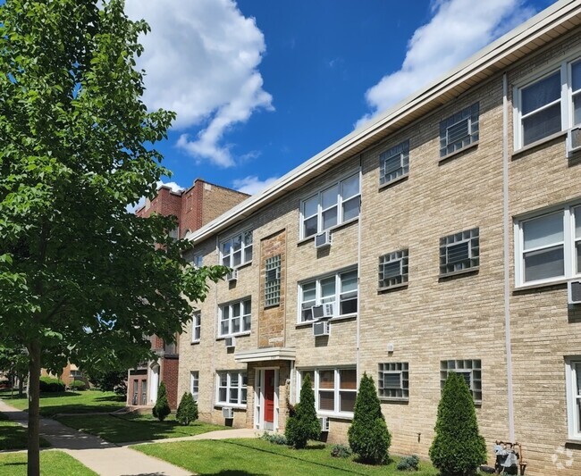 Building Photo - 8847 La Crosse Ave Unit 304 Rental