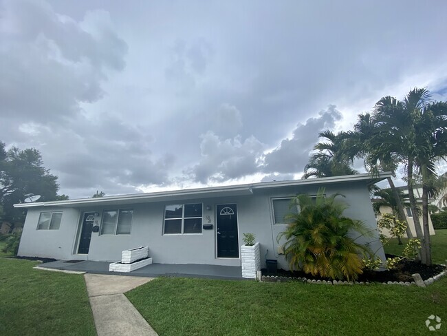 Duplex (2 units) - 5823 NW 37th St Rental