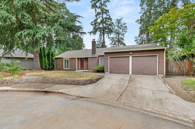 Building Photo - Must See! 3 bed/2 bath home with amazing private backyard - Double Garage/Community Pool