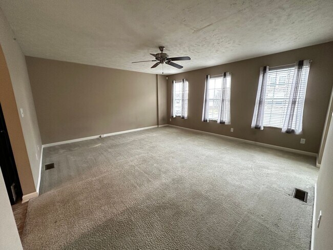 Photo - 3 Bedroom Townhouse in Wiltshire Estate