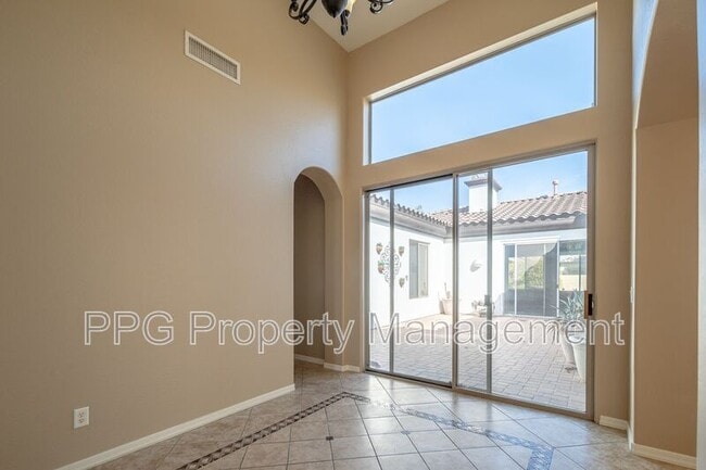 Photo - 696 W Mesquite Ln