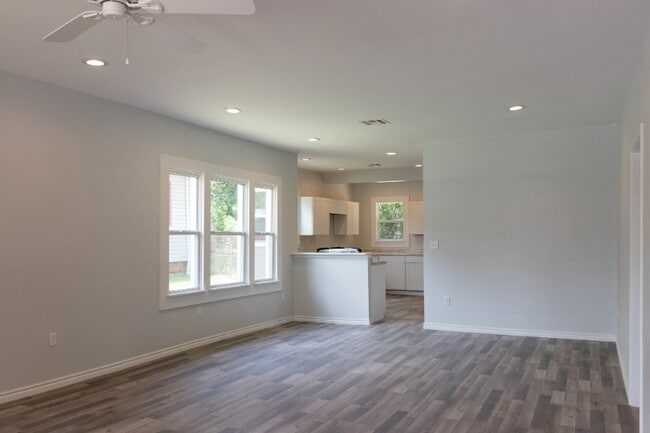 Photo - 1319 NE 15th St