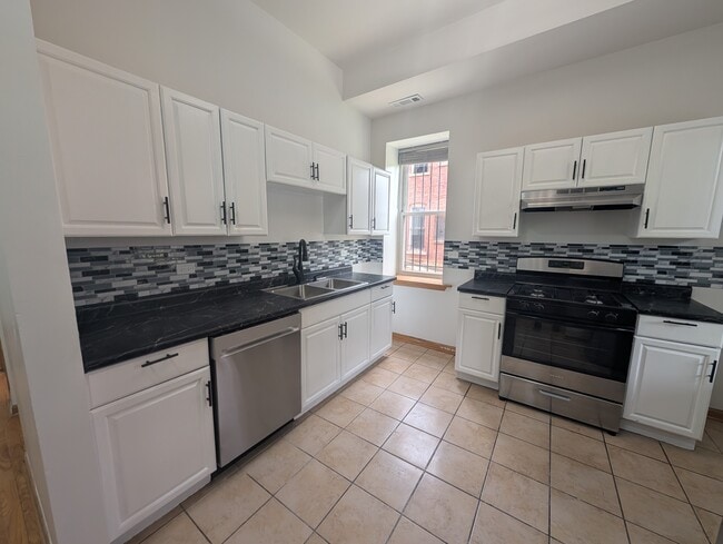 Photo - 3212 W Warren Blvd Unit 1