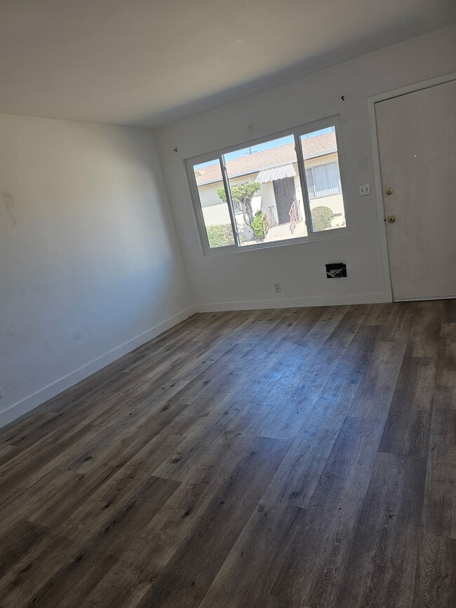 Photo - 2218 W Imperial Hwy