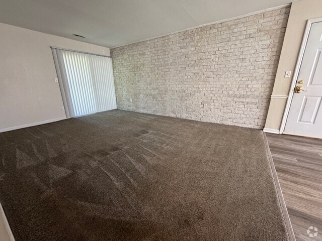 Building Photo - 1929 Greenpoint Dr Unit 202 Rental
