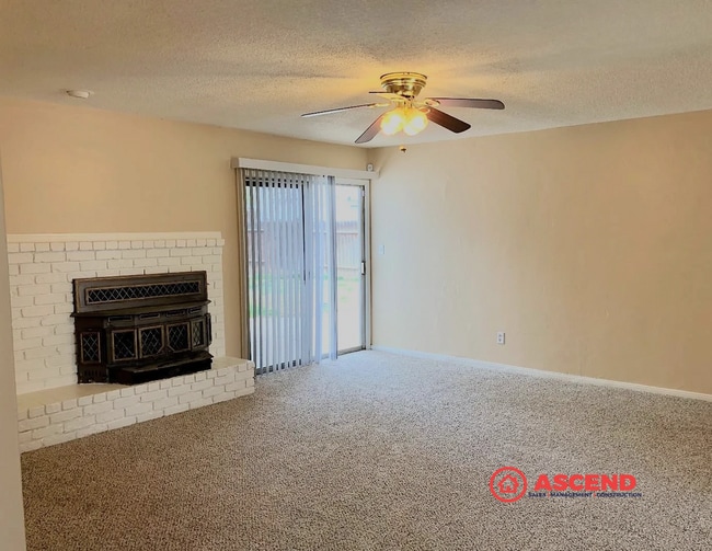 Photo - Lovely Home in Northeast Bakersfield!